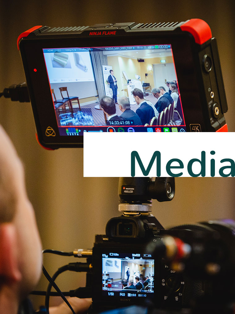 Camera-keynote-lecture Recording of a keynote speech on efficient buildings